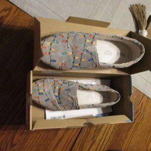 Tom's Tree Lights Prints, Size 7.5   $25